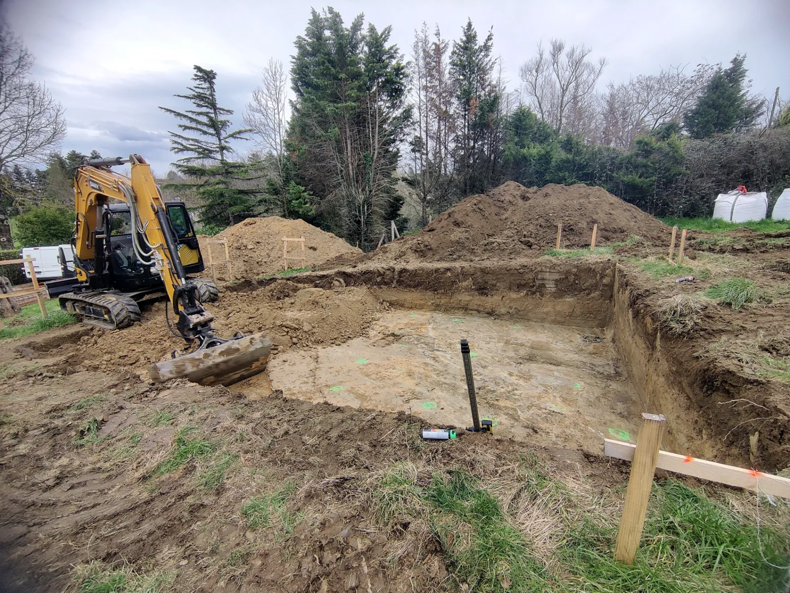Chantier d'excavation et préparation de terrain dans le Lauragais